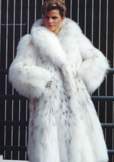 fur coats enormous lynx fur coat. wow this coat is awesome. would love to wrap up dzbbmiq