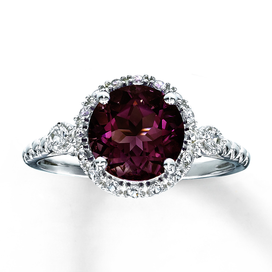 Garnet rings – Get Engaged with ring – StyleSkier.com
