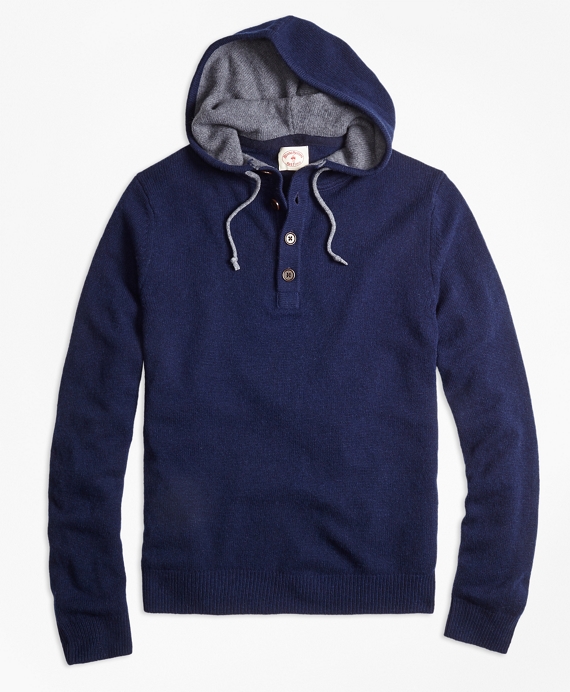 Vital features of hooded sweaters – StyleSkier.com