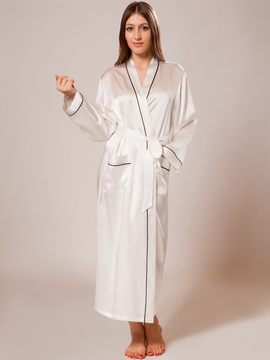 Reasons why selecting a silk robe that speaks of opulence is benevolent ...