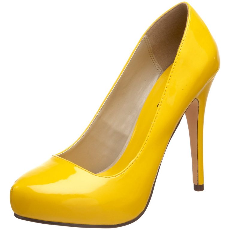 Isn’t it Amazing to have Yellow Shoes – StyleSkier.com