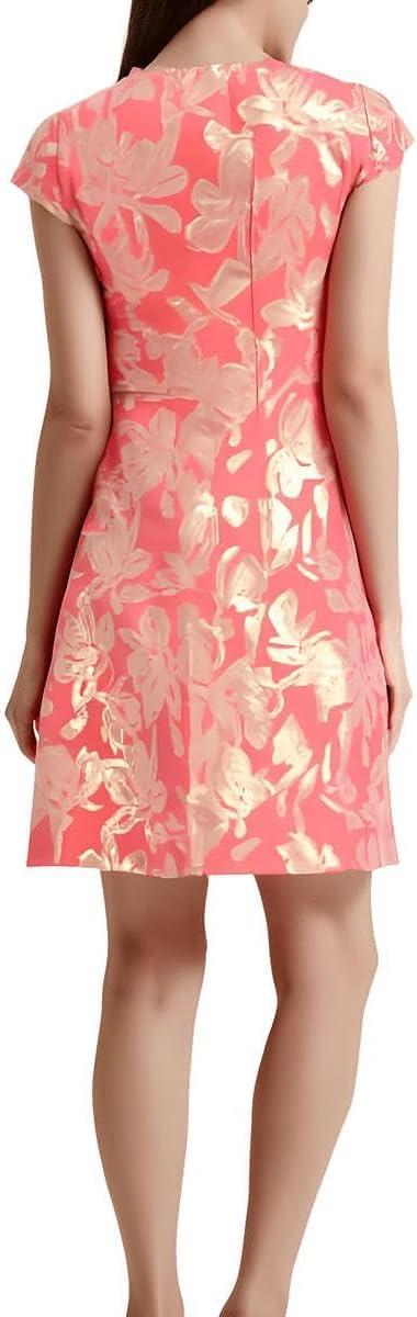 Exploring the Style and Fit of Vince Camuto's Jacquard Dress